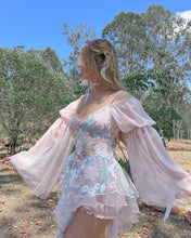 Load image into Gallery viewer, The Sugar Plum Pixie Mini・Blush